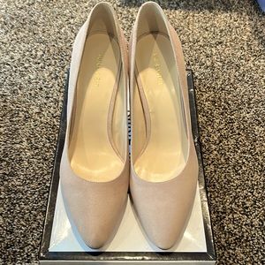 Never worn Nine West cream Suede block heel